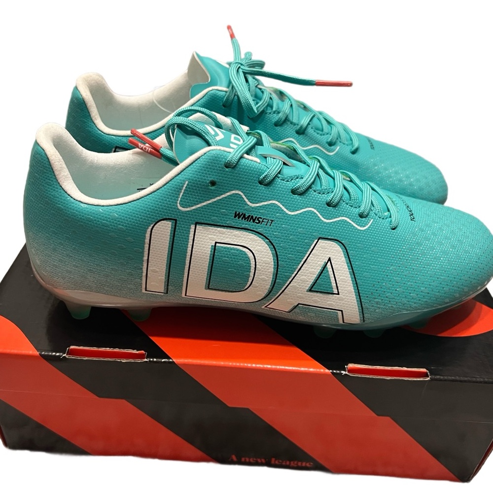 IDA RISE CLUB FG Women’s Soccer Cleats